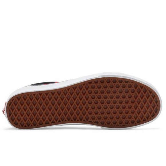 Vans Men’s Old Skool
(Packing Tape) Black/Red/
VN0A4U3BWZ4
Sneakers - Picture 3 of 16